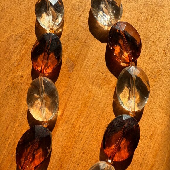 Faceted Lucite Clear & Brown Vintage Necklace - Picture 5 of 6